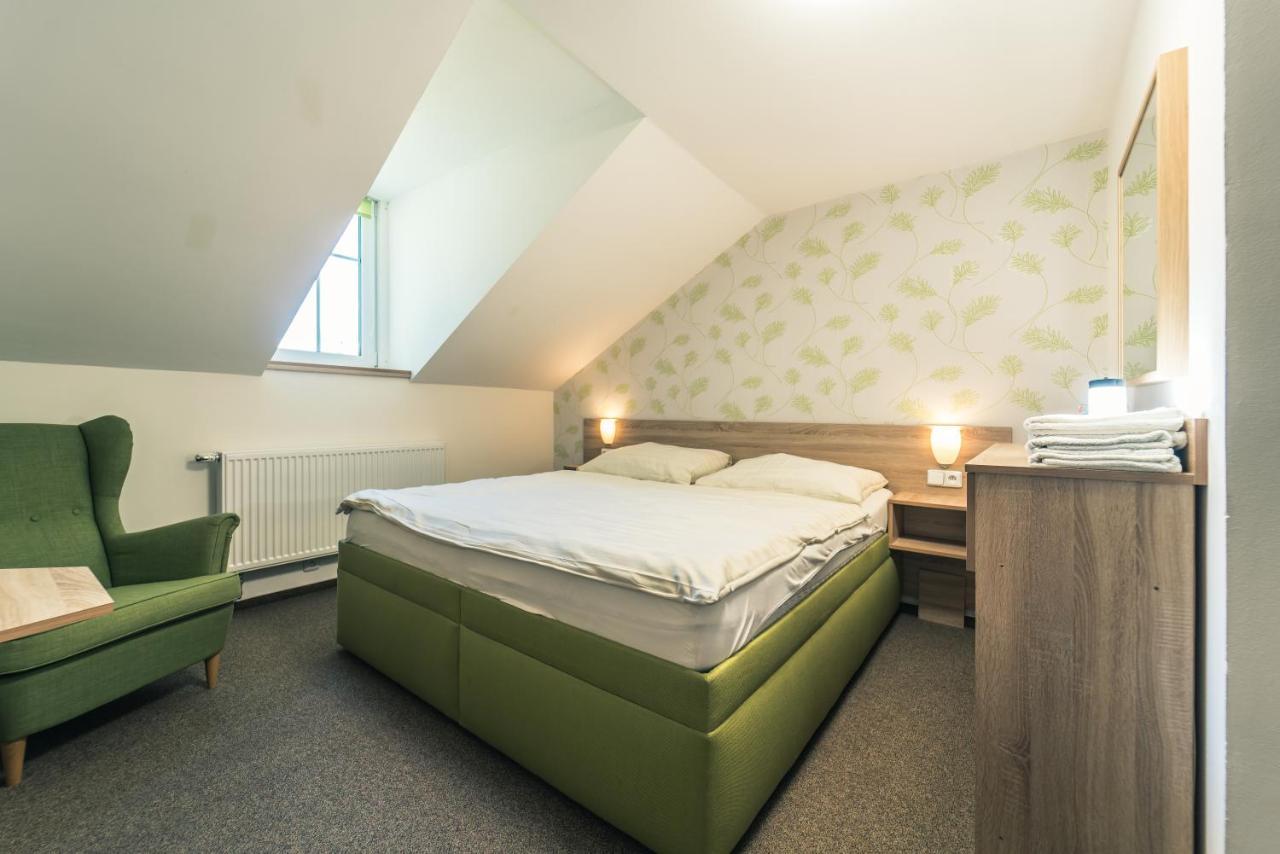 Pension Les Srbska Kamenice ภายนอก รูปภาพ