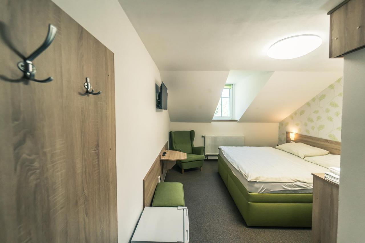 Pension Les Srbska Kamenice ภายนอก รูปภาพ