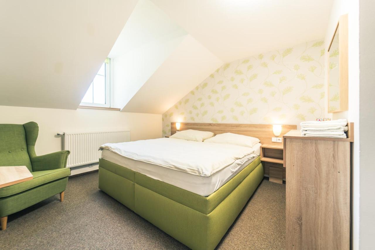 Pension Les Srbska Kamenice ภายนอก รูปภาพ